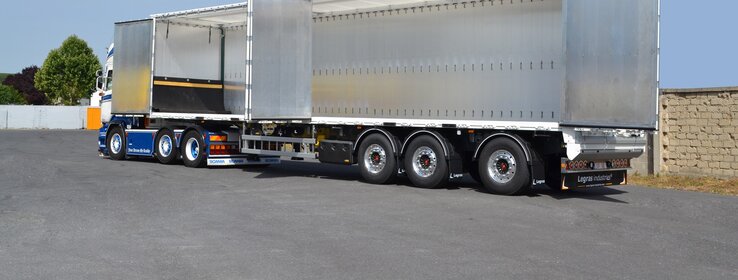 MOVING FLOOR WITH SIDE DOORS FOR NORDIC COUNTRIES